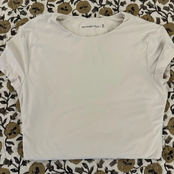 Abercrombie Matte Seamless Bodysuit Tee - Picture 2 of 9